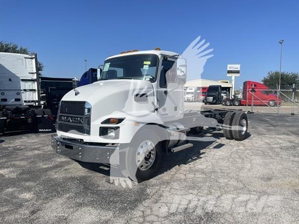 Mack MD6 Nákladní vozidlo bez nástavby