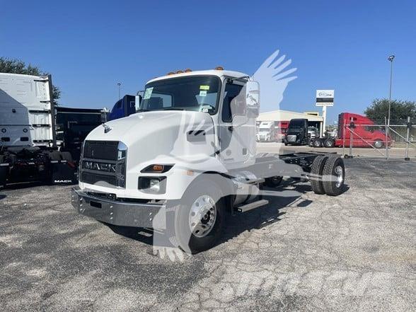 Mack MD6 Nákladní vozidlo bez nástavby