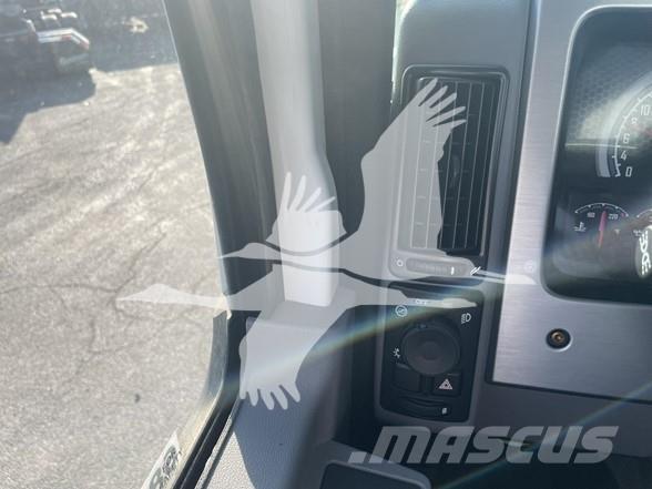 Mack MD6 Nákladní vozidlo bez nástavby