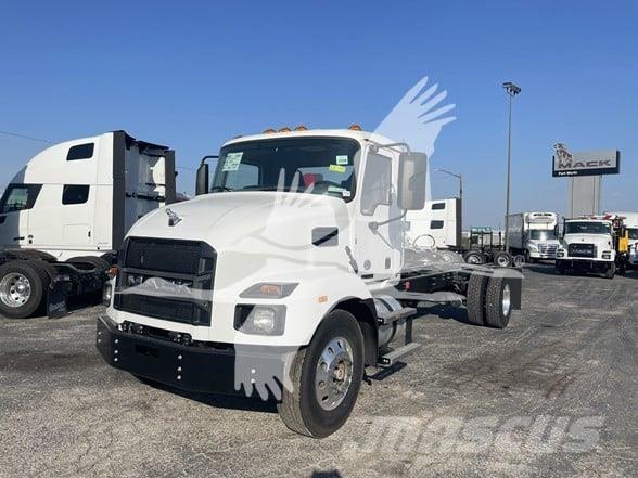 Mack MD6 Nákladní vozidlo bez nástavby