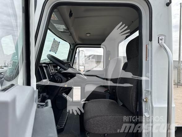 Mack MD7 Nákladní vozidlo bez nástavby