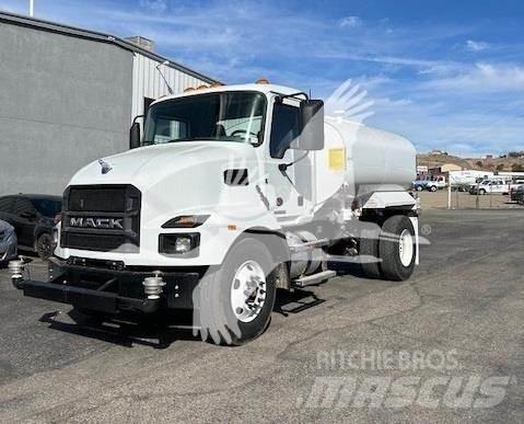 Mack MD7 Cisternové vozy