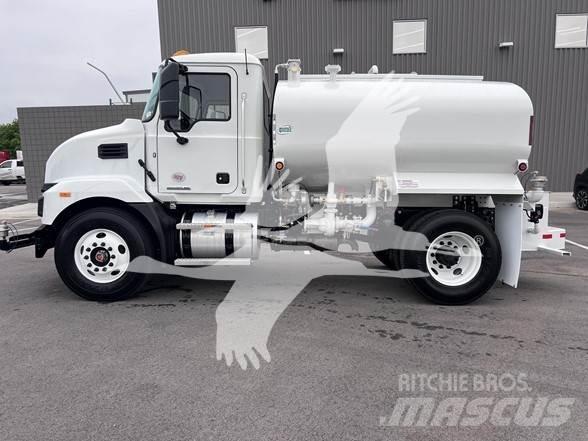 Mack MD7 Cisternové vozy