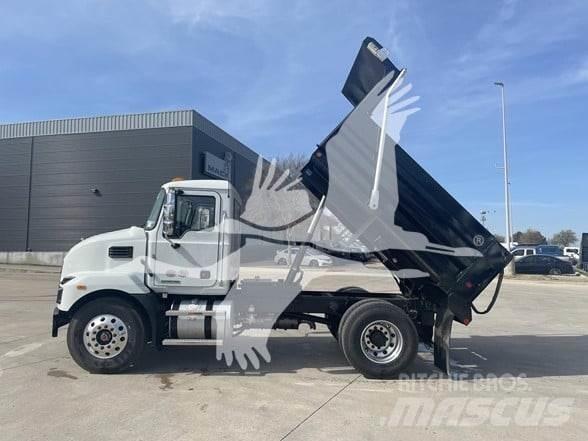 Mack MD7 Sklápěče