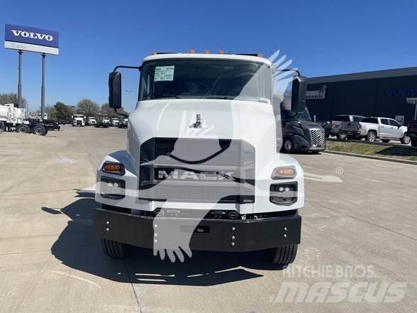 Mack MD7 Sklápěče
