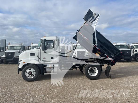 Mack MD7 Sklápěče