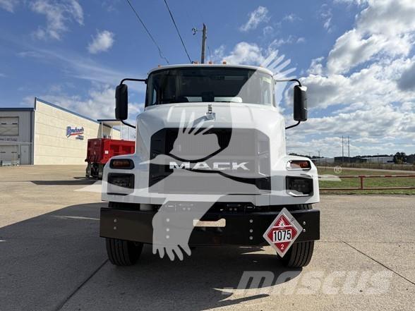 Mack MD7 Stavebnictví - ostatní