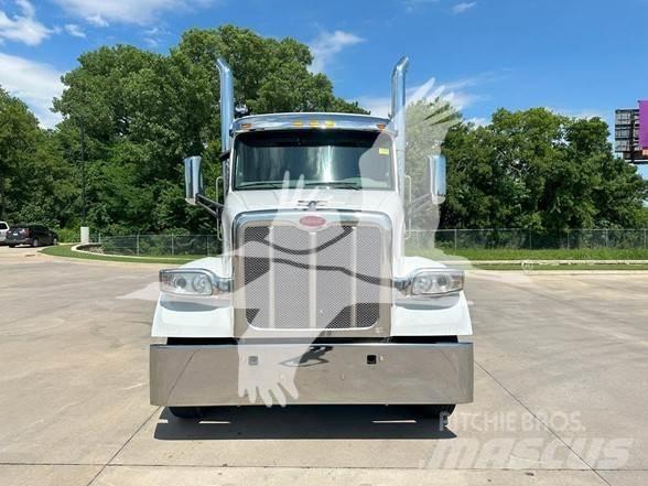 Peterbilt 567 Tahače
