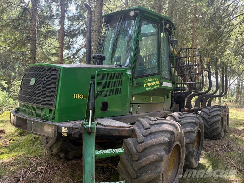 John Deere 1110 D Vyvážecí traktory