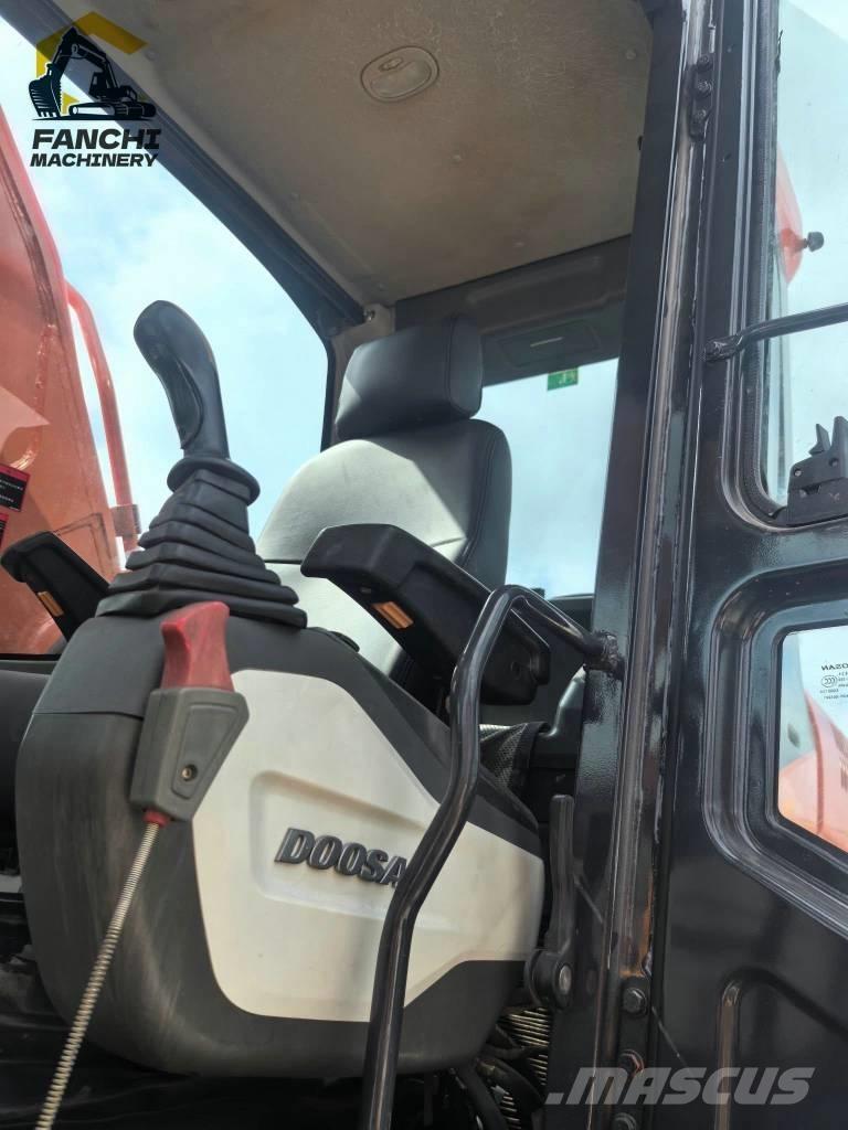 Doosan 360 Pásová rýpadla