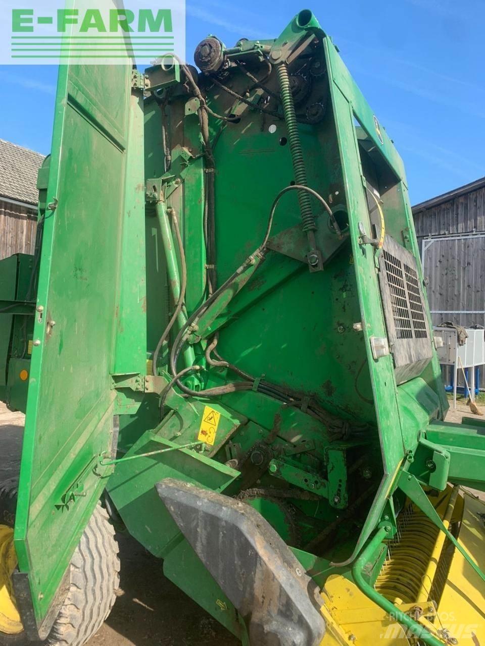 John Deere 592C Lis na hranaté balíky