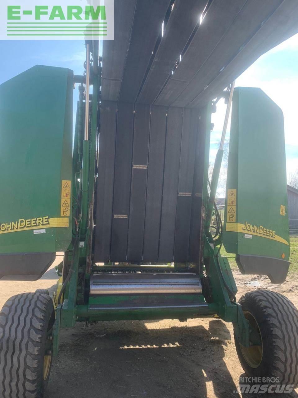 John Deere 592C Lis na hranaté balíky