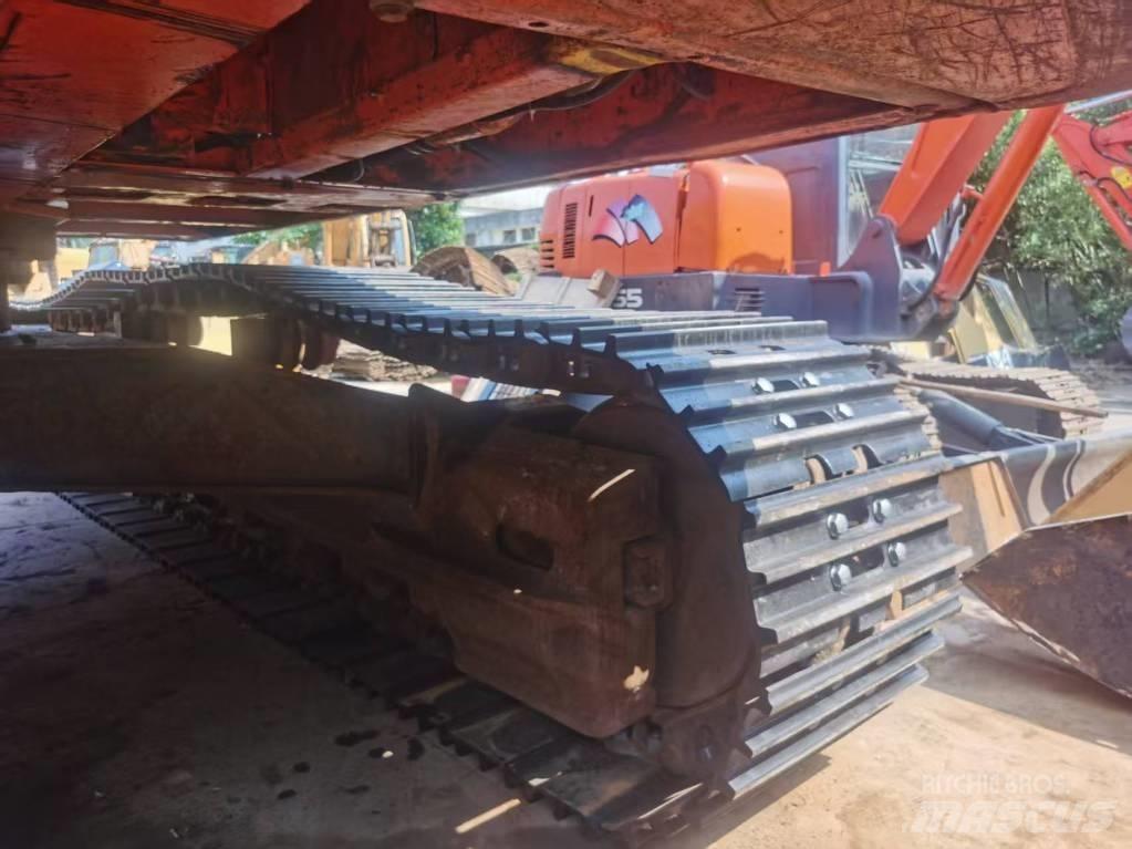 Doosan DX 300 Pásová rýpadla