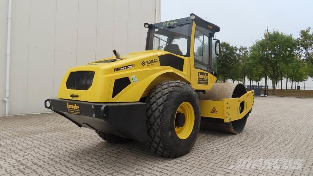 Bomag BW213 DH-5 Tahačové válce