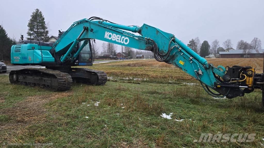 Kobelco SK 210 LC-11 Pásová rýpadla
