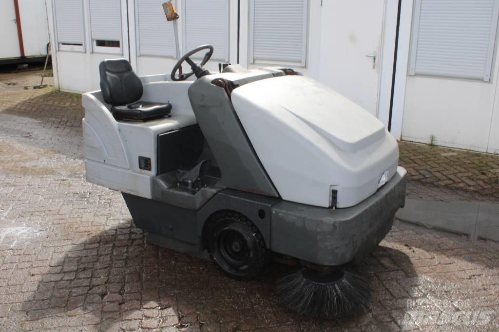 Nilfisk SR1601 Zametací stroje