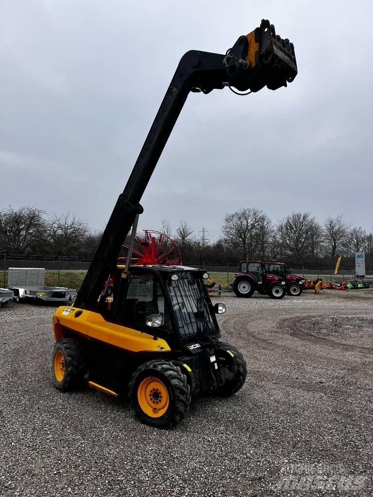 JCB 516-40 Tele Teleskopické manipulátory