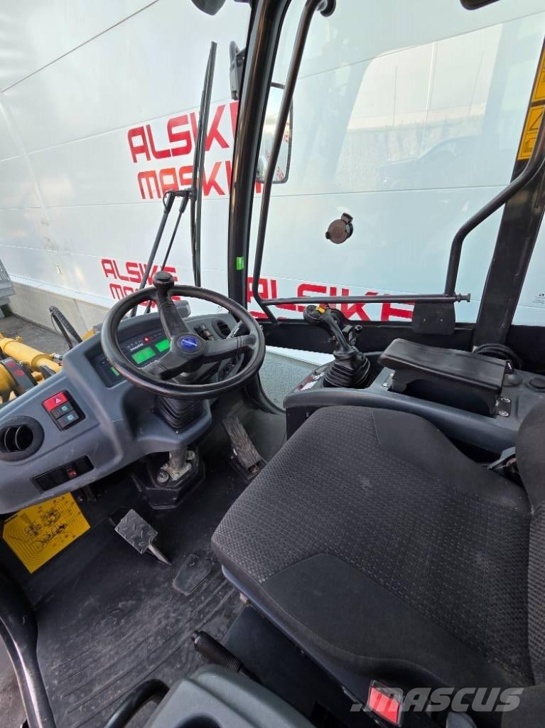 Komatsu WA 80 M Kolové nakladače