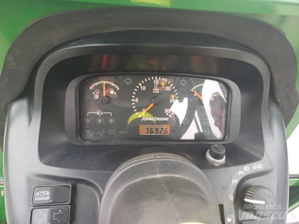 John Deere 4520 Kompaktní traktory