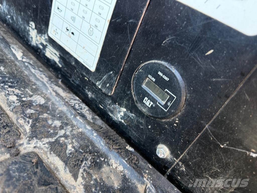 CAT 308 E 2 CR Midi rýpadla 7t - 12t