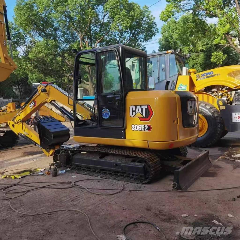 CAT 306E2 Midi rýpadla 7t - 12t