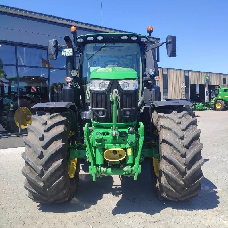 John Deere 6250R Traktory