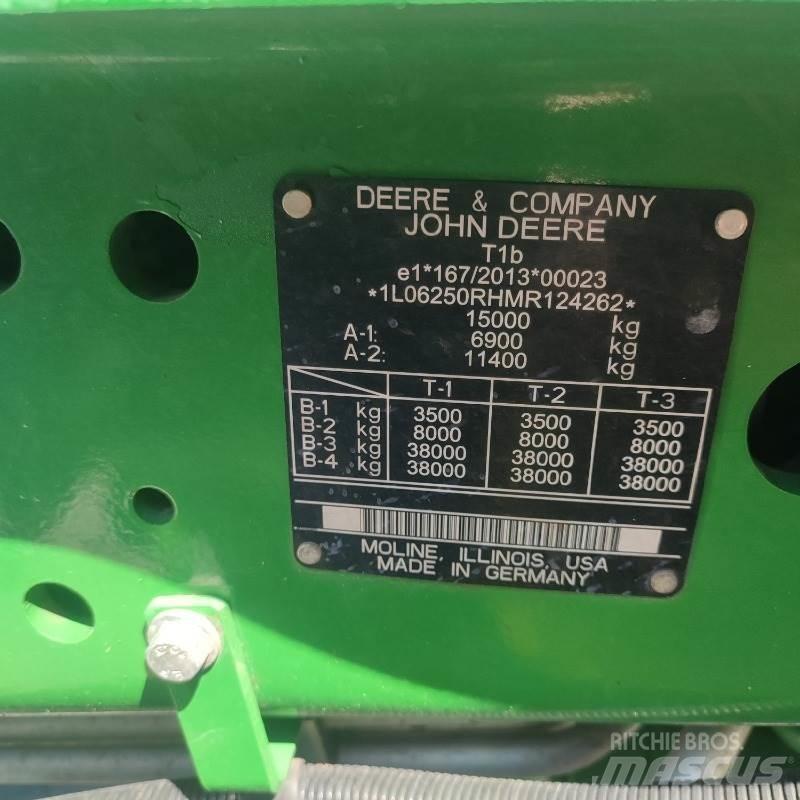 John Deere 6250R Traktory