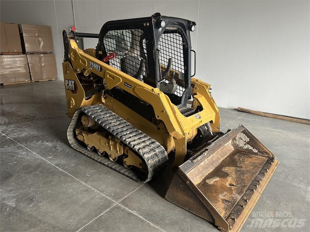 CAT 259D3 Smykem řízené nakladače
