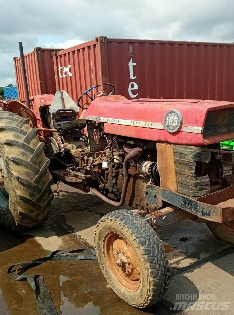 Massey Ferguson 165 Traktory