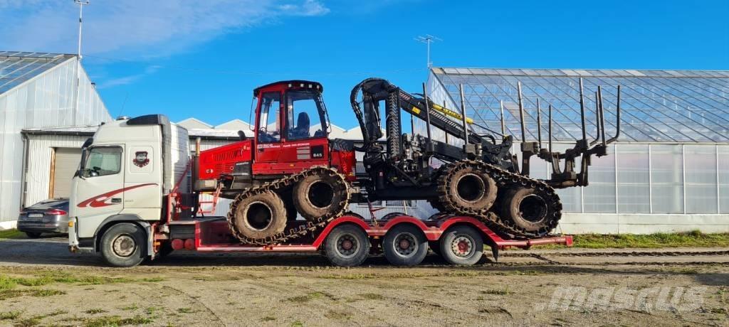 Volvo FH 12 500 Nákladní automobily pro přepravu lesních strojů