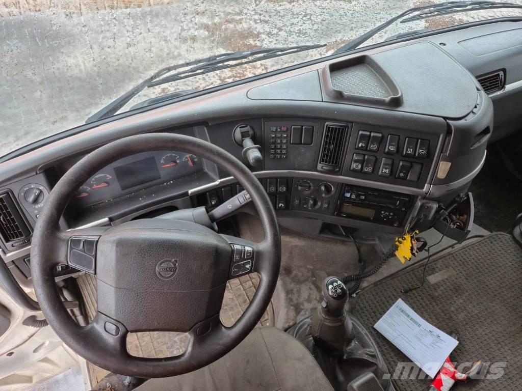 Volvo FH 12 500 Nákladní automobily pro přepravu lesních strojů