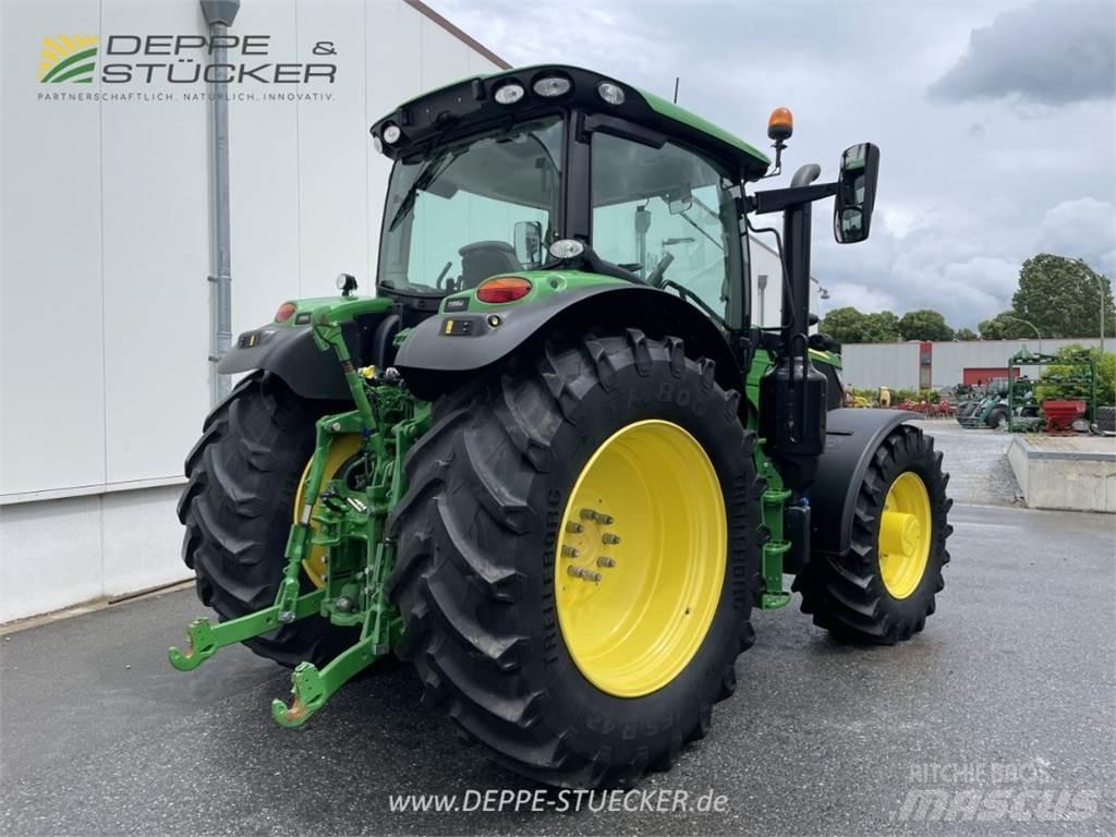 John Deere 6155R Traktory