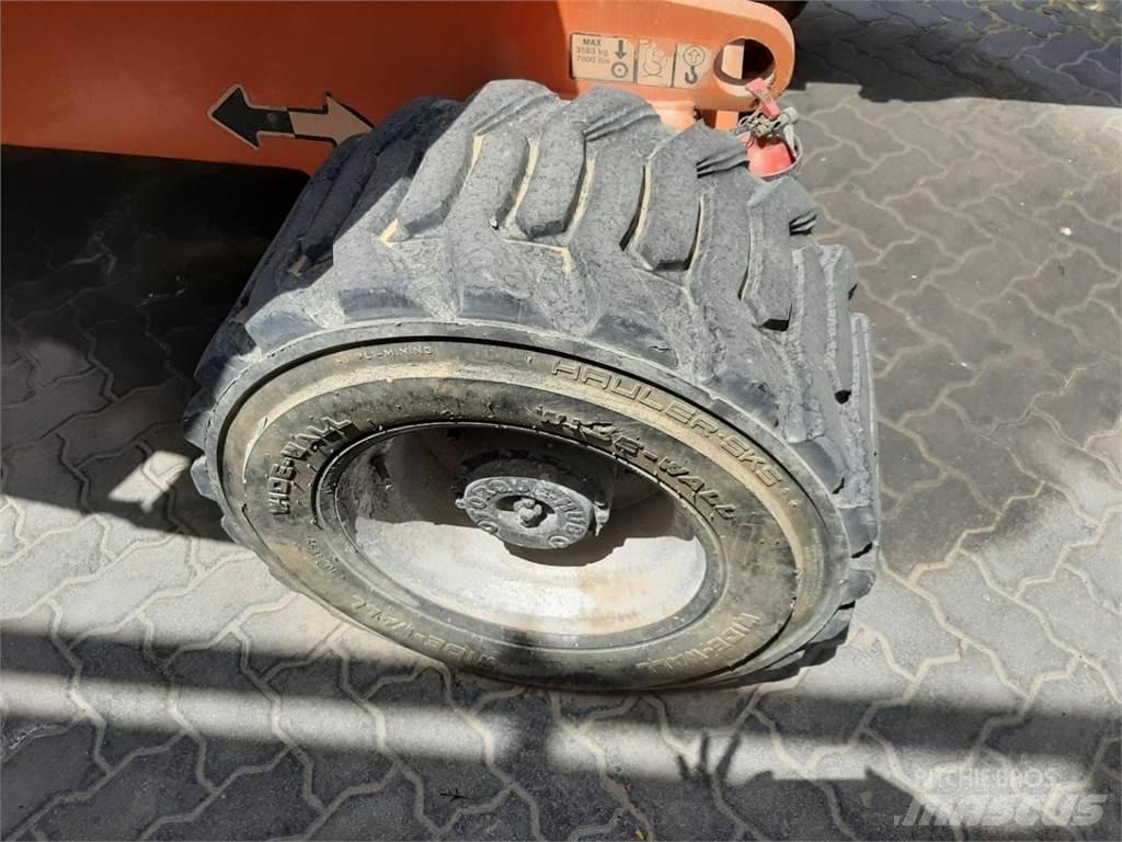 JLG 450AJ Kloubové plošiny