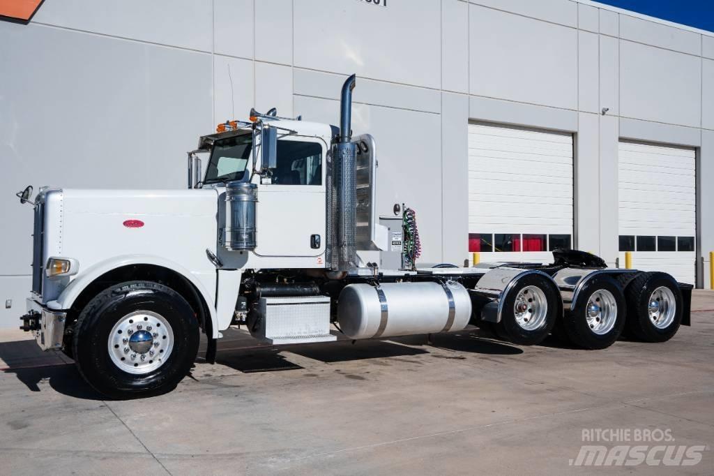 Peterbilt 388 Tahače
