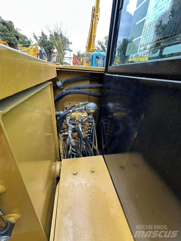CAT 305.5E2 Pásová rýpadla