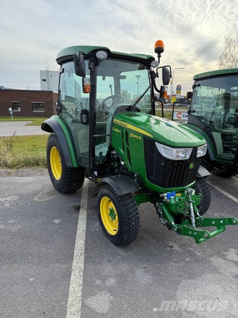 John Deere 3046 R Kompaktní traktory