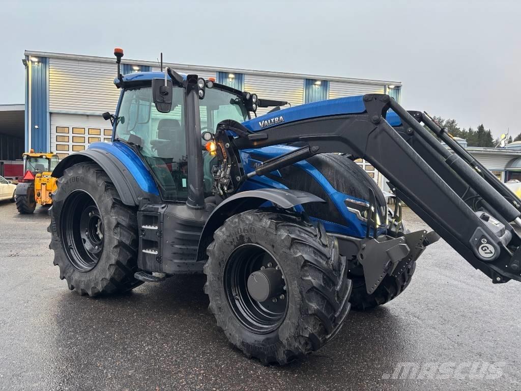 Valtra T 235 Direct Traktory