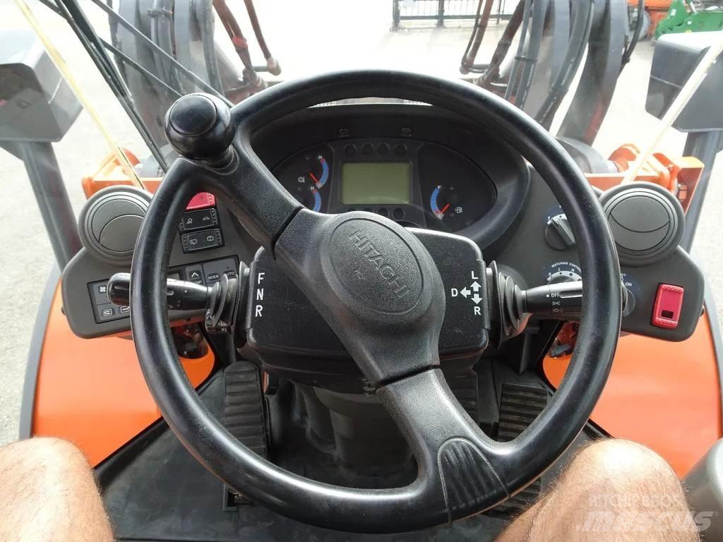 Hitachi ZW150 Kolové nakladače