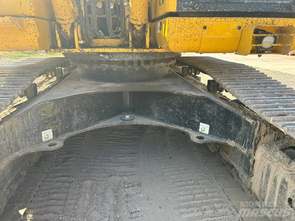 Komatsu PC 210 NLC-8 Pásová rýpadla