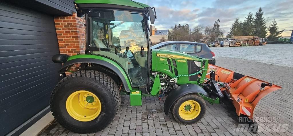 John Deere 4052 R Traktory