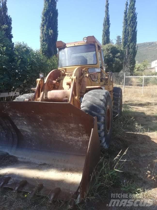 CAT 950C Kolové nakladače