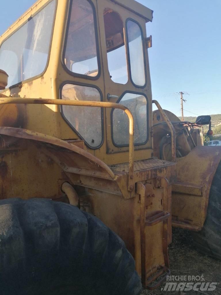 CAT 950C Kolové nakladače