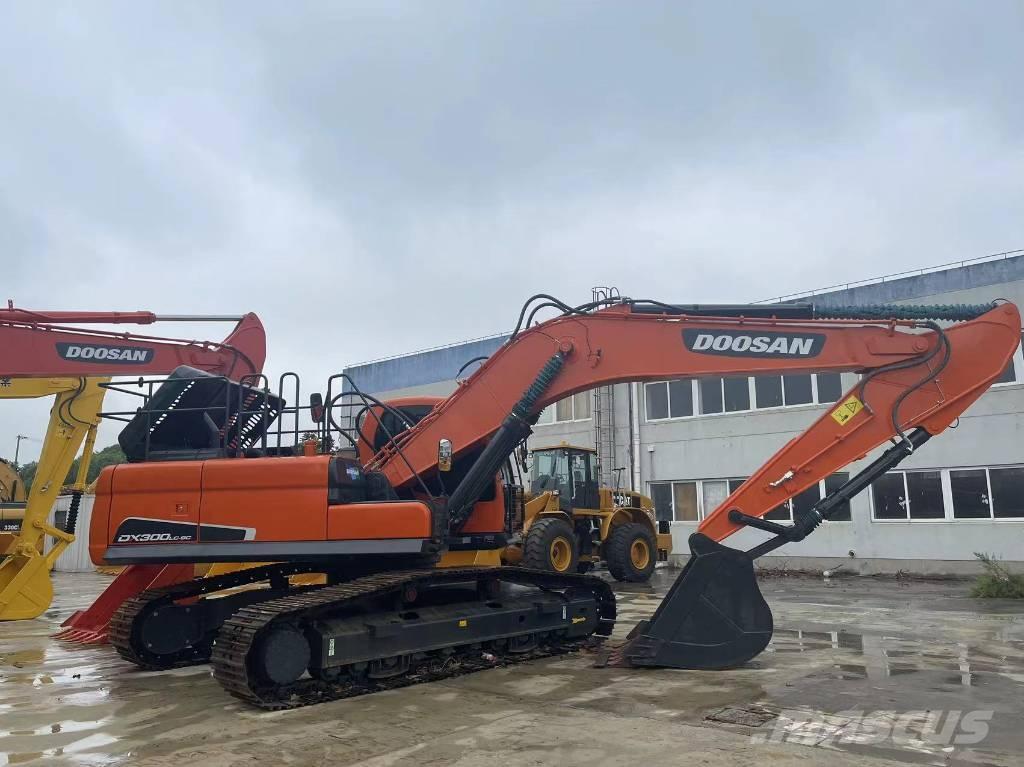 Doosan DX 300 LC Pásová rýpadla
