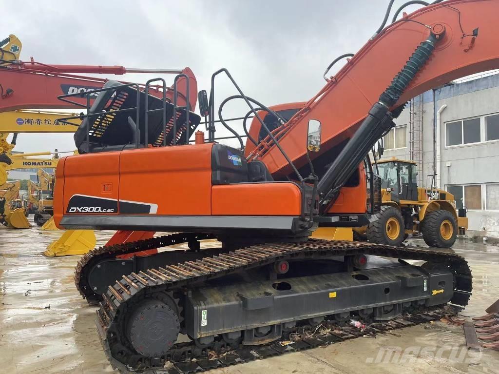 Doosan DX 300 LC Pásová rýpadla