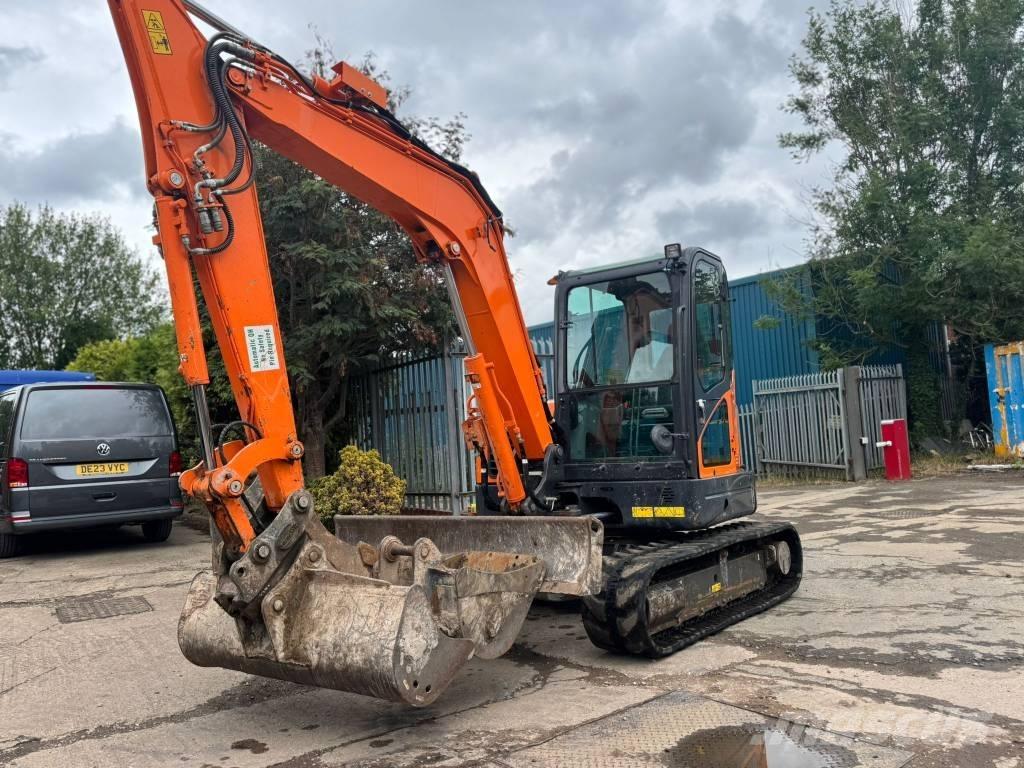 Doosan DX 63-3 Pásová rýpadla