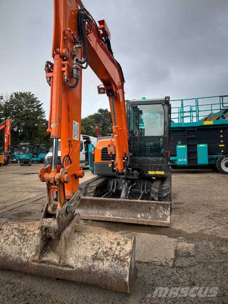 Doosan DX 63-3 Pásová rýpadla