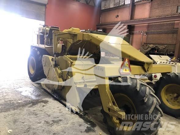 CAT RR-250 Recyklátory asfaltu
