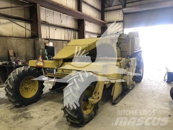 CAT RR-250 Recyklátory asfaltu