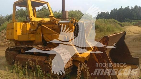 John Deere 855 Pásové nakladače