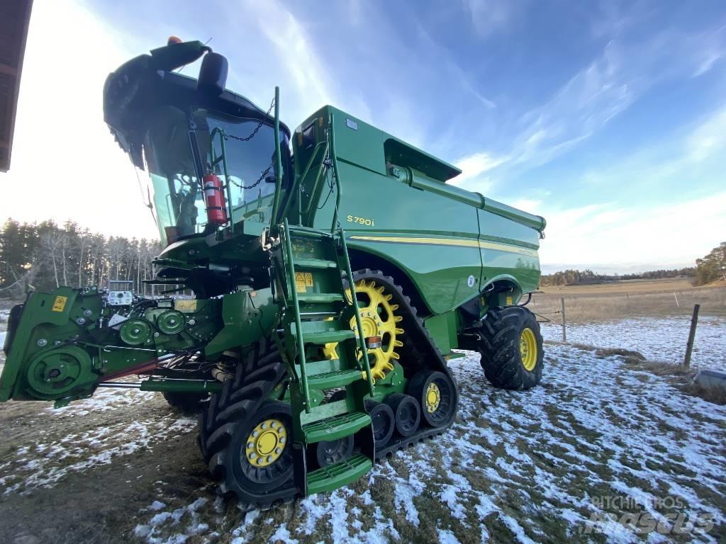 John Deere S790i Sklízecí mlátičky